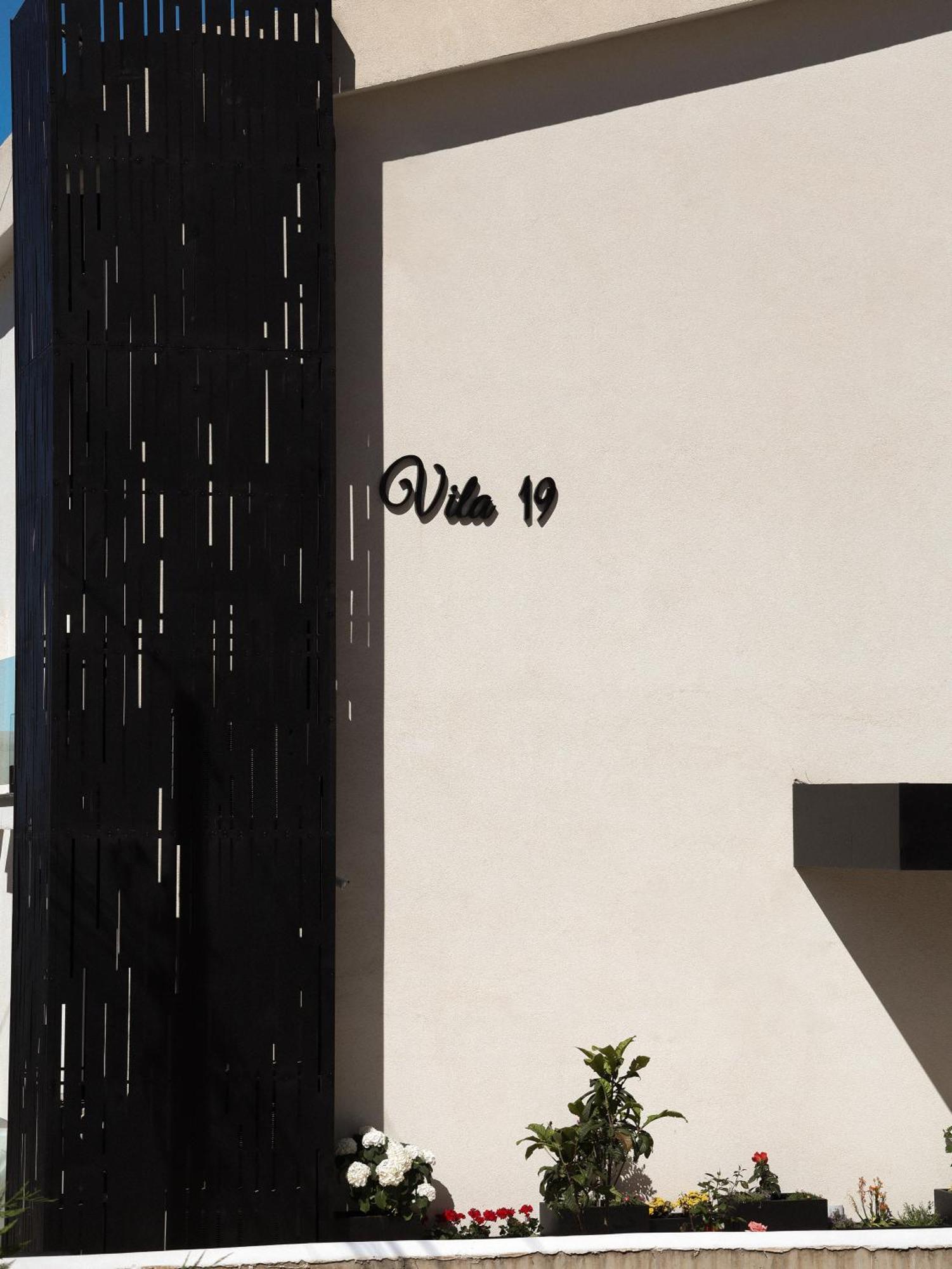 Hotel Vila 19 Dhermi Exterior photo
